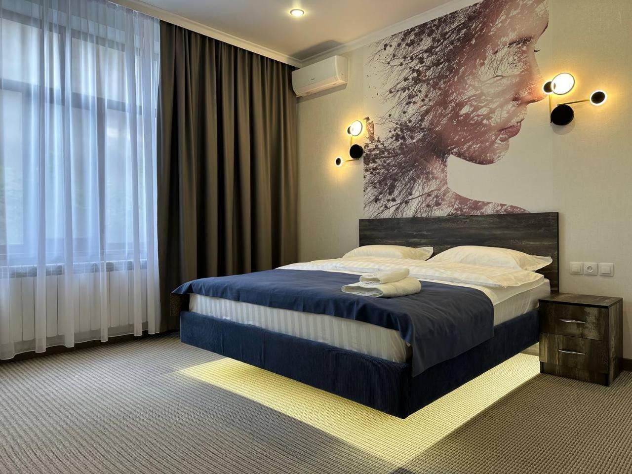 Grand Way Hotel Taraz Eksteriør billede