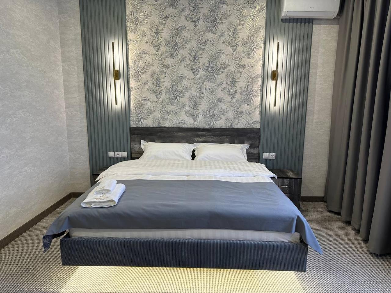 Grand Way Hotel Taraz Eksteriør billede