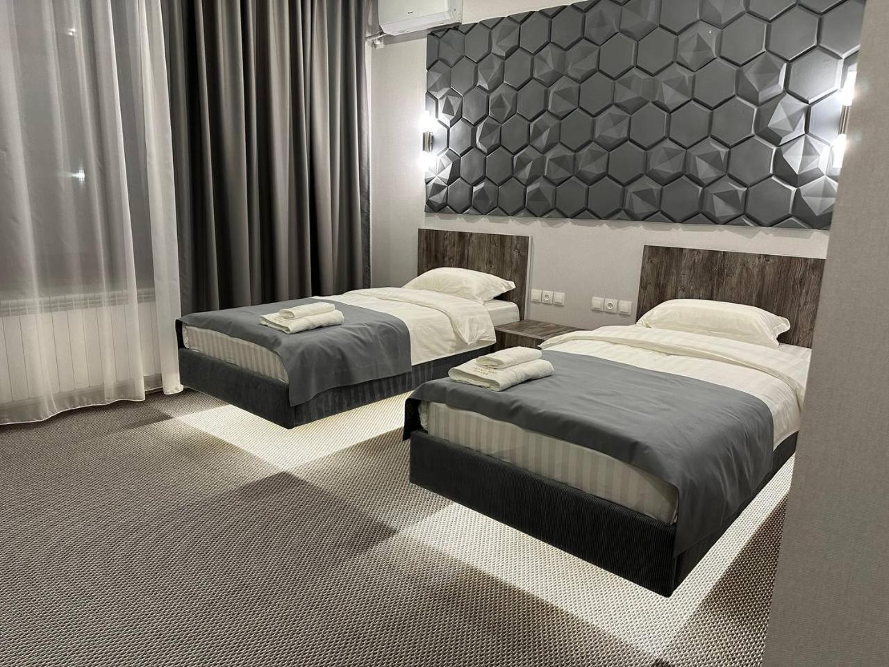 Grand Way Hotel Taraz Eksteriør billede